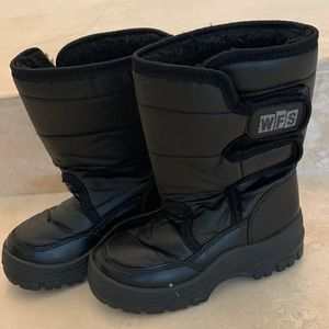 World Famous Snow (WFS) Black Kids Boots, size 11